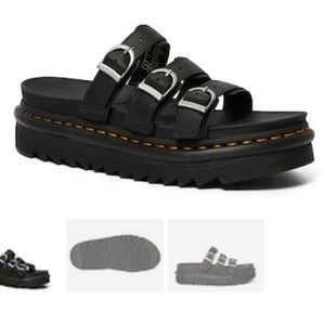 Doc Martens platform sandal 🖤